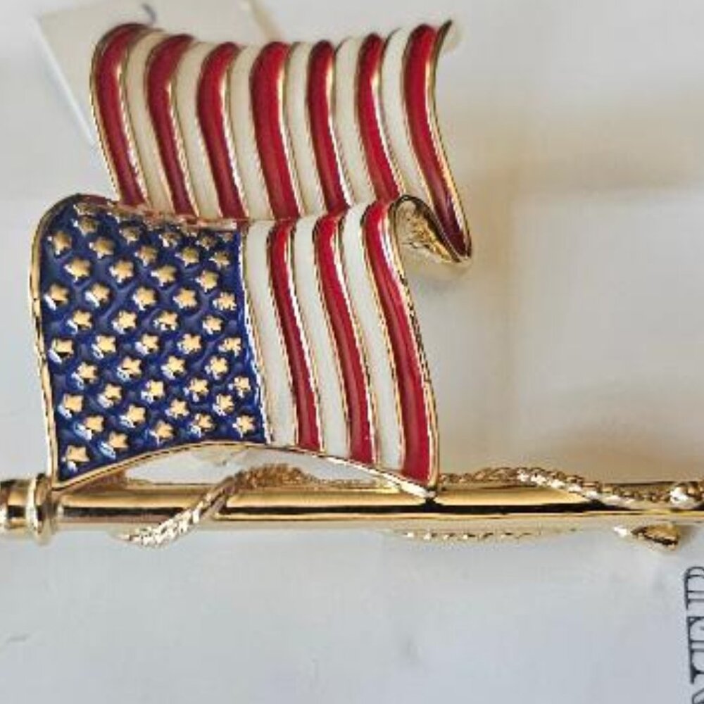 Vintage American Flag Brooch